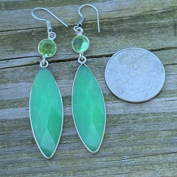 Cat Eye peridot long drop earrings .925 Sterling Silver - Picture 9 of 11